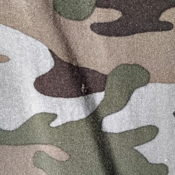 Savannah James Women's Camo Print Embroidered Ponchos Style Top Sz S/M - Picture 8 of 8